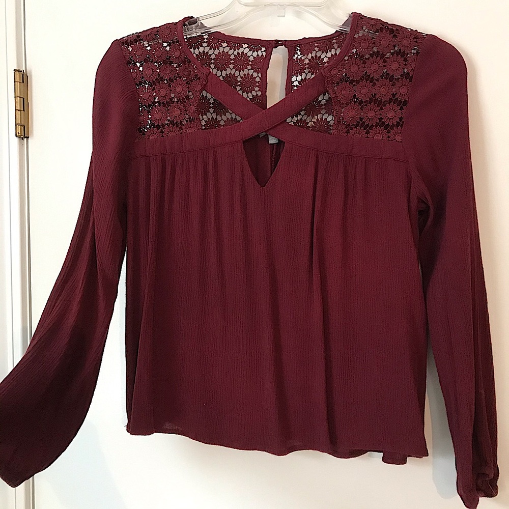 Laced detailed flowy long sleeve